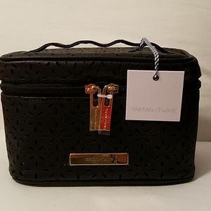 COPY - Makeup case  - Tartan and Twine